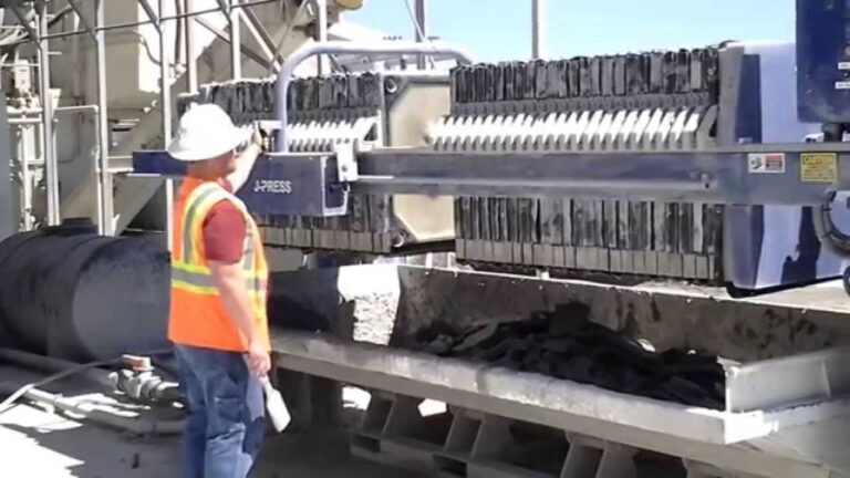 come pulire il tessuto del filtro pressa