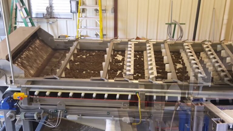 Che cos'è una filtropressa in un sistema di acque reflue?